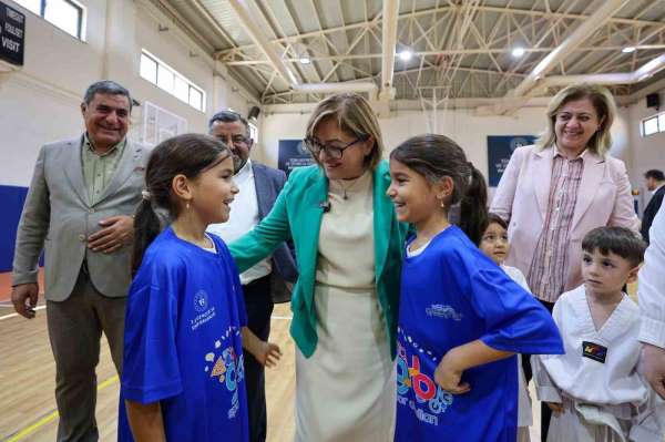 Başkan Şahin, Yaz Okulları'ndan yararlanan çocuklarla bir araya geldi