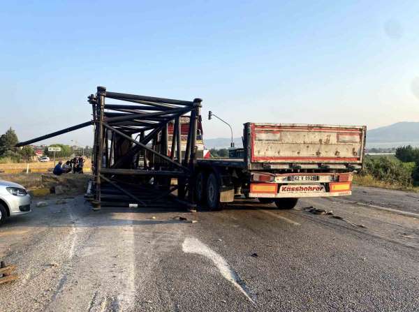 Manisa'da zincirleme kaza: 2 yaralı