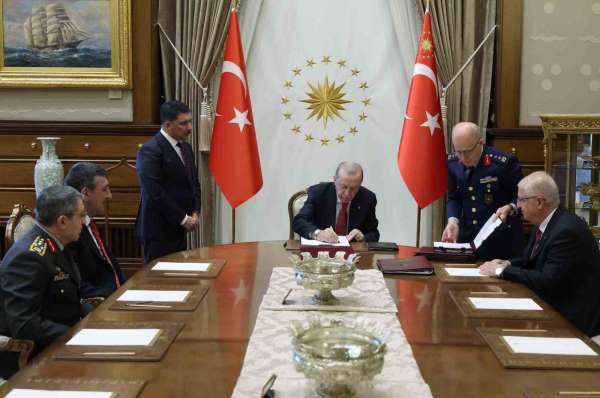Cumhurbaşkanı Erdoğan: 'Yüksek Askerî Şûrada aldığımız kararlar ülkemiz, milletimiz ve kahraman ordumuz için h