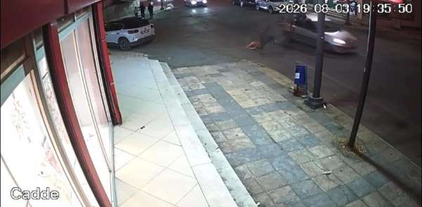 Otomobil ile bisikletin çarpıştığı kaza kamerada