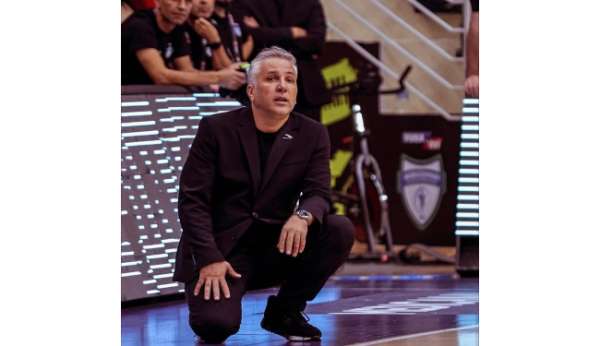 Y. Denizli Basket'te ilk imza Zafer Aktaş'a