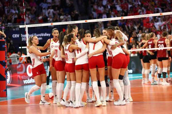 A Milli Kadın Voleybol Takımı final için Sırbistan karşısında