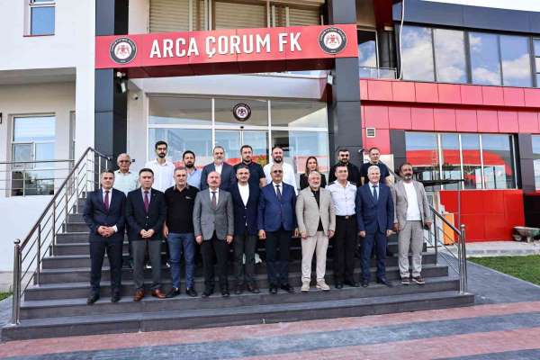 Çorum protokolünden Çorum FK'ya ziyaret: Kulüpp hedefleri istişare edildi