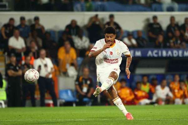 Galatasaray'da galibiyet golü Gabriel Sara'dan