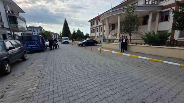 Sakarya'da tartıştığı eşini bıçaklayan şahıs tutuklandı