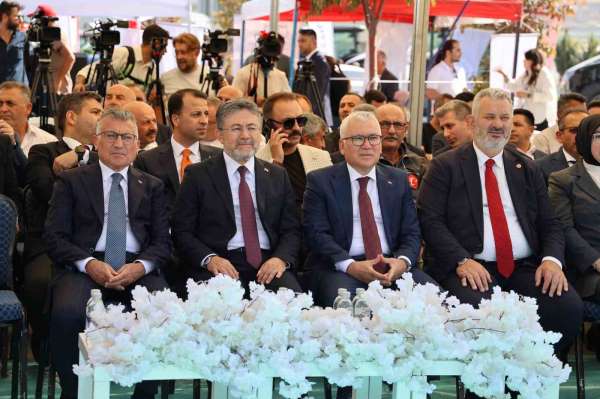 Tarım ve Orman Bakanı Yumaklı: 'Gıda arz güvenliği tehdit altında'