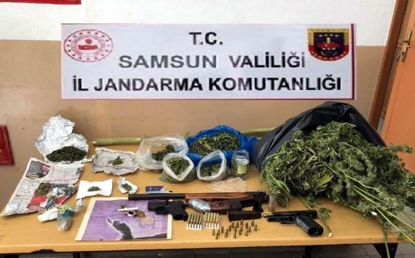 Jandarma'dan uyuşturucu ve silah operasyonu