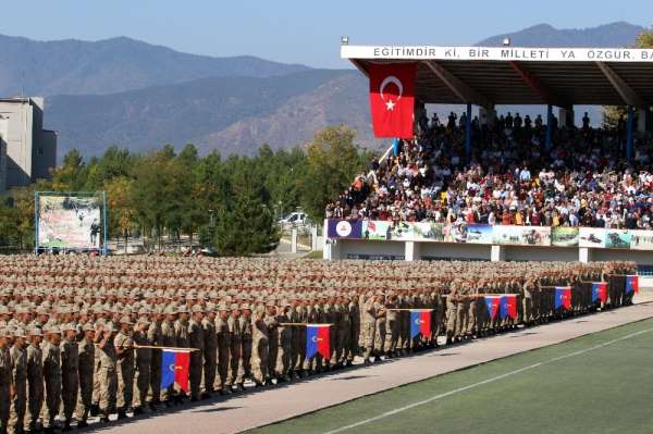 'Kanun ordusu' askerleri yemin etti 