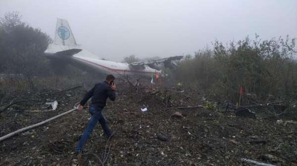 Ukrayna'daki uçak kazasında 5 kişi öldü 