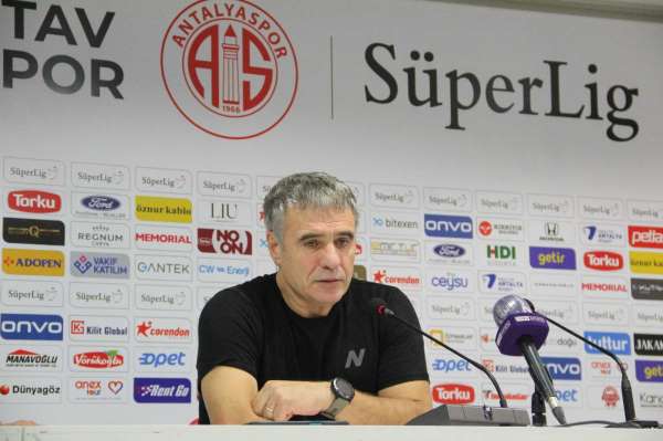 Antalyaspor'da Ersun Yanal ile resmi olarak yollar ayrıldı