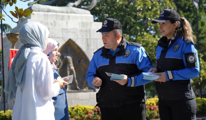 Samsun'da polisten vatandaşlara 'yasa dışı bahis' ve 'dolandırıcılık' bilgilendirmesi