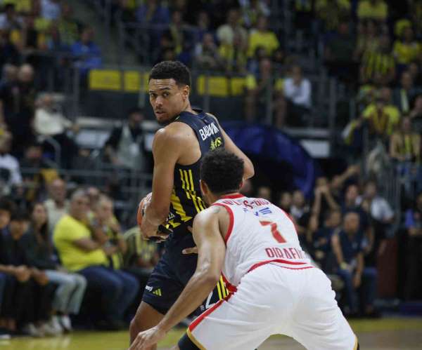 Fenerbahçe, Euroleague'e galibiyetle başladı