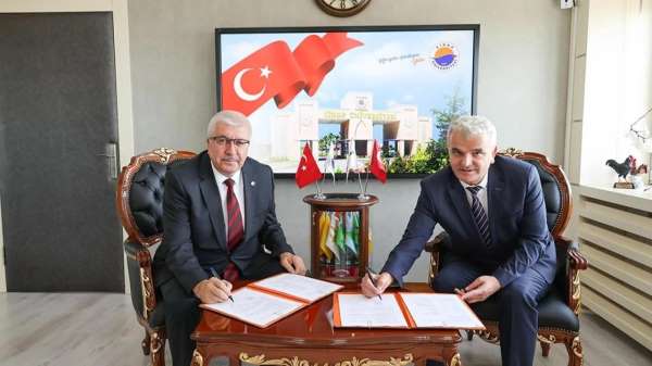 Üniversitelilere iş hayatı deneyimi fırsatı