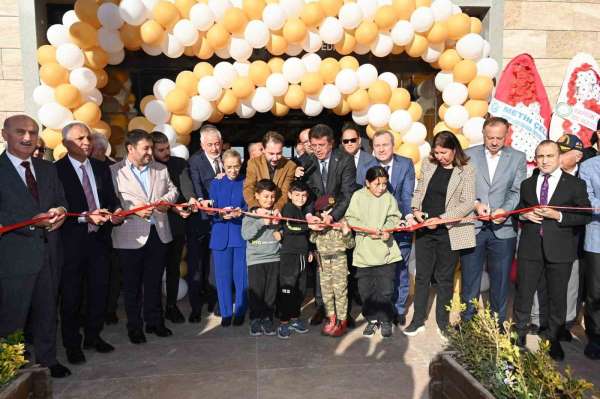 Isparta'da Kirazlıtepe Kafe hizmete sunuldu