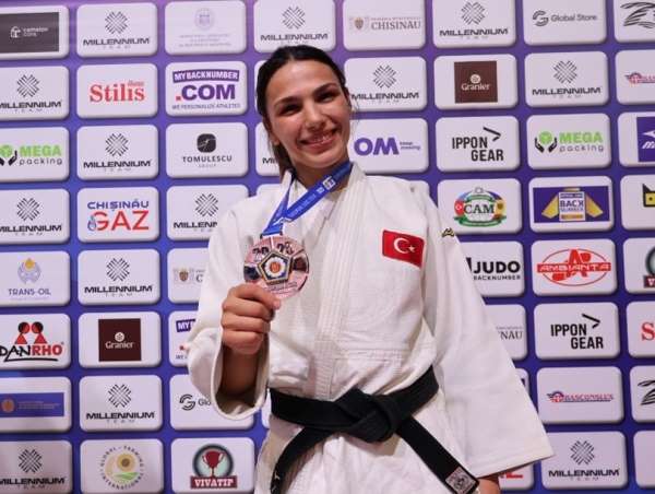 BEUN Spor Bilimleri Fakültesi Öğrencisi Vandemir'den Avrupa üçüncülüğü