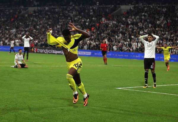 Jhon Duran: 'En kısa sürede en iyi formuma ulaşmak için sabırsızlanıyorum'