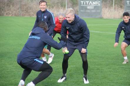 Adana Demirspor ikinci yarı hazırlıklarını sürdürüyor
