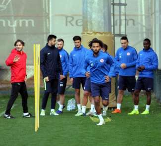 Antalyaspor'da ikinci yarı hazırlıkları sürüyor