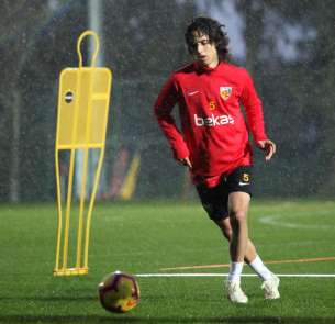 Kayserispor'un Yerli Messi'si imza atıyor