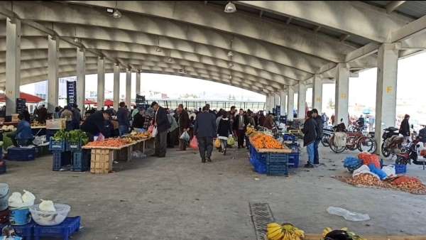 Pazarda sebze ve meyvenin fiyatı düştü, taze fasulyenin arttı