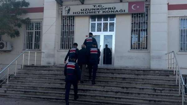 Edirne'de terör örgütü üyeleri yurt dışına kaçamadan yakalandı