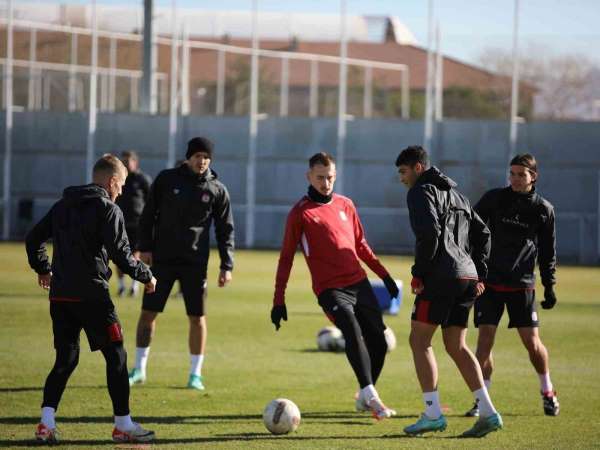 Sivasspor'da Fenerbahçe maçı öncesi sakatlık şoku!