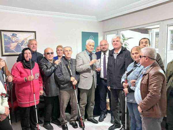 Atakum'dan görme engellilere 'beyaz baston' desteği