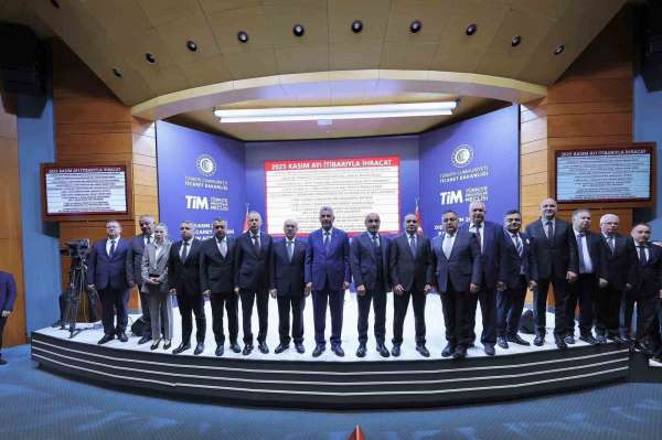 Bakan Bolat: 'Kasımda ihracatımız, olumsuz takvim etkisine rağmen yüzde 2,2 artışla 22,7 milyar dolar olarak g