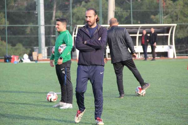 Denizli İdmanyurdu, lider Kütahyaspor'u konuk edecek