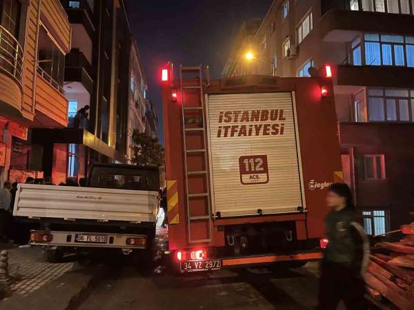 Güngören'de binadaki patlamada yaşlı çift yaralandı