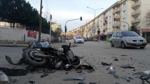 Motosiklet sürücüsü ölümden döndü...Vicdansız sürücü aranıyor 