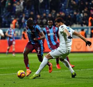 Spor Toto Süper Lig: Kasımpaşa: 0 - Trabzonspor: 2 (İlk yarı) 