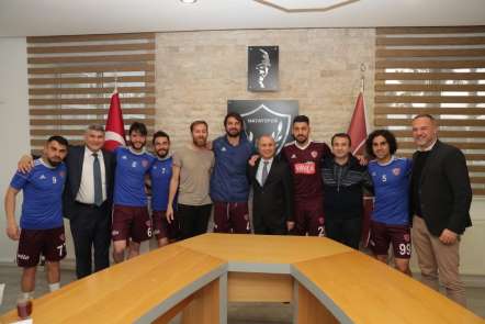 Vali Doğan'dan Hataysporlu futbolculara prim 