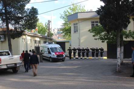Şehit Yüzbaşı Celalettin Özdemir'in naaşı Gaziantep'e getirildi
