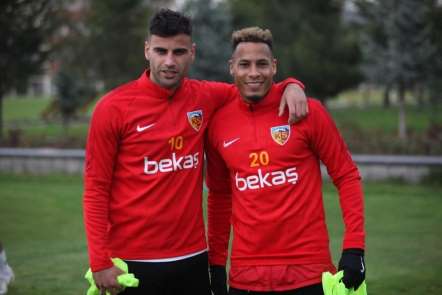 Deniz ile Chery Kayserispor'u sırtlıyor