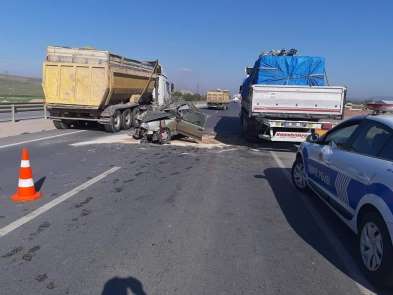 Afyonkarahisar'da trafik kazası, 2 ağır yaralı 