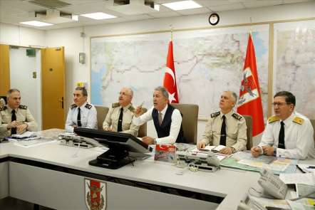 Milli Savunma Bakanı Akar: '28 PKK/YPG'li terörist etkisiz hale getirildi'