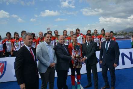 Polisgücü'nün Sultanları Süper Lig Şampiyonu
