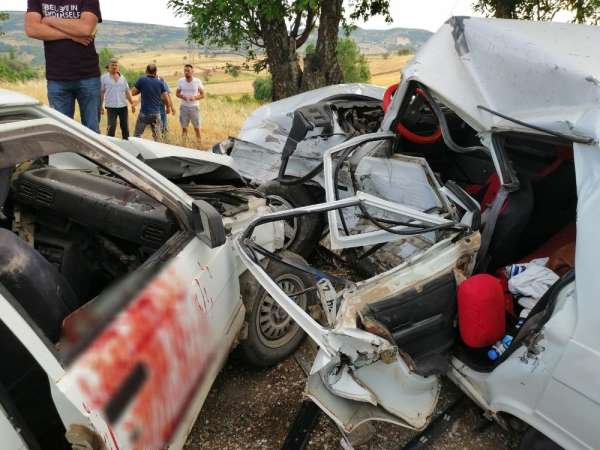 Kepsut'ta trafik kazası: 1 ölü, 7 yaralı