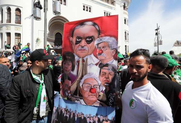Cezayir'de yeni hükümet için 'ordusuz' diyalog önerisi 