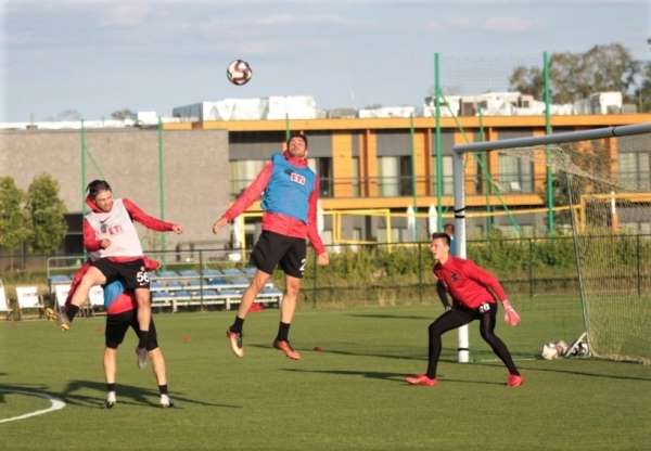 Eskişehirspor Polonya'da yeni sezon hazırlıklarına başladı 