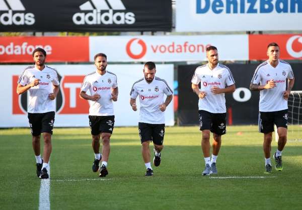 Mohamed Elneny, Beşiktaş ile ilk antrenmanına çıktı 