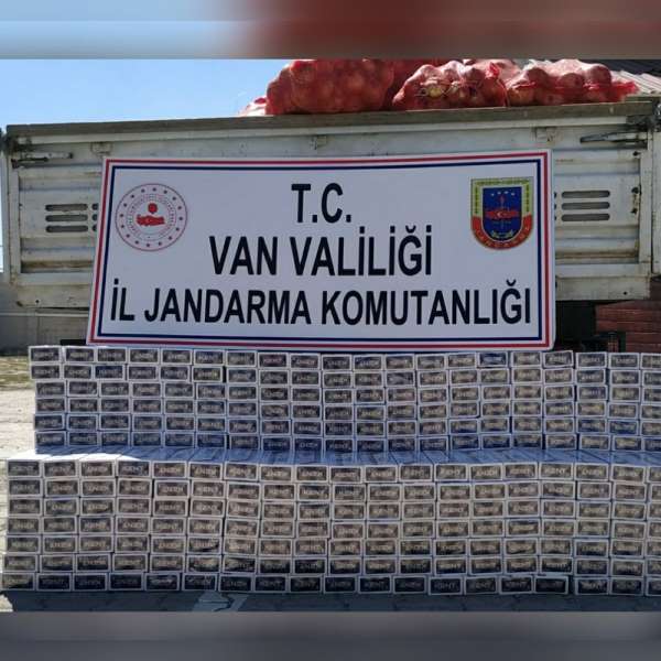 Soğan çuvallarının altında 4 bin paket kaçak sigara çıktı 