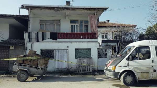 Genç kız, tartıştığı annesini önce bıçakladı sonra kabloyla boğarak öldürdü - Çorum haber