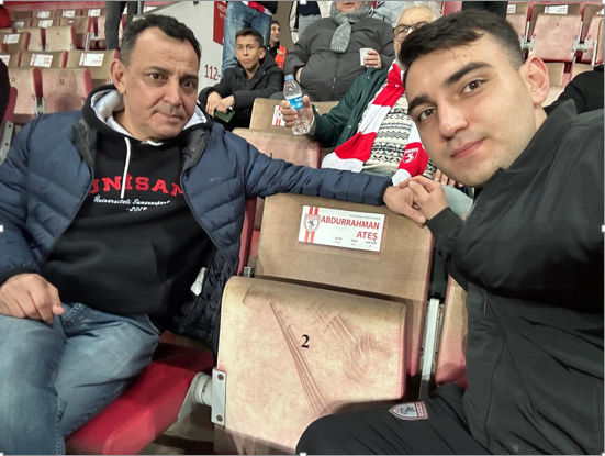'Büyüklük ve Aidiyet'