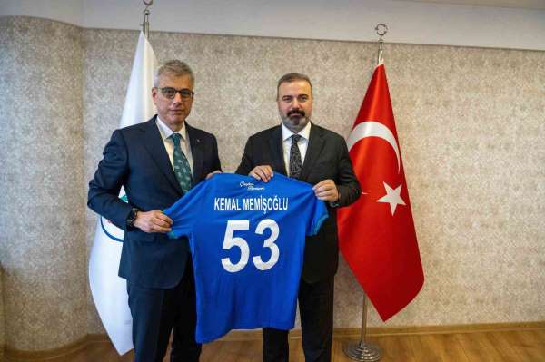 Bakan Kemal Memişoğlu'ndan, Çaykur Rizespor'a ziyaret