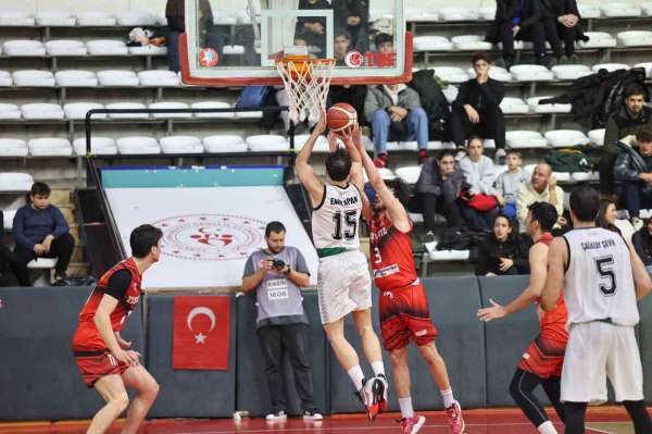 Büyükşehir'in dev adamlarından kritik galibiyet: 76-65