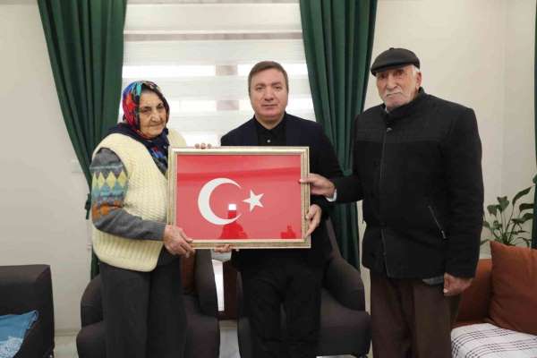 Vali Aydoğdu, Şehit Jandarma Er Garip İleri'nin ailesini ziyaret etti