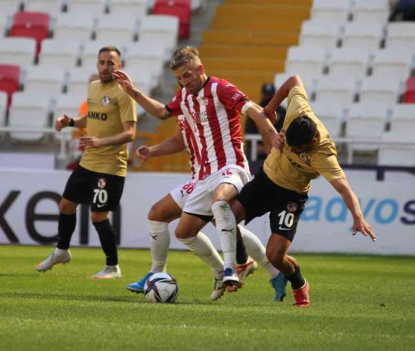 Gaziantep-Sivasspor maçının VAR'ı Erkan Engin
