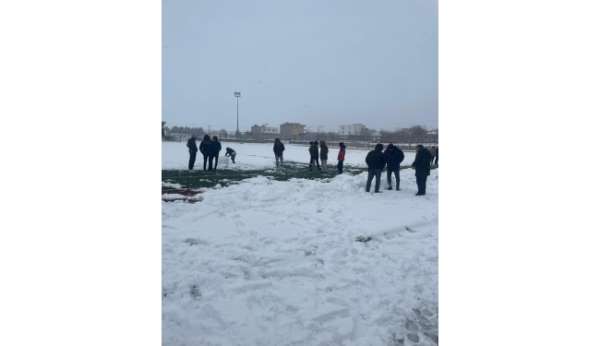 BAL 1. Grup'ta Erganispor - Yeşil Vartospor maçı kar engeline takıldı